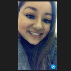 Meet your Posher, Amparo